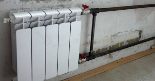 Установка биметаллических радиаторов отопления в квартире в Соликамске - от 2044 руб.